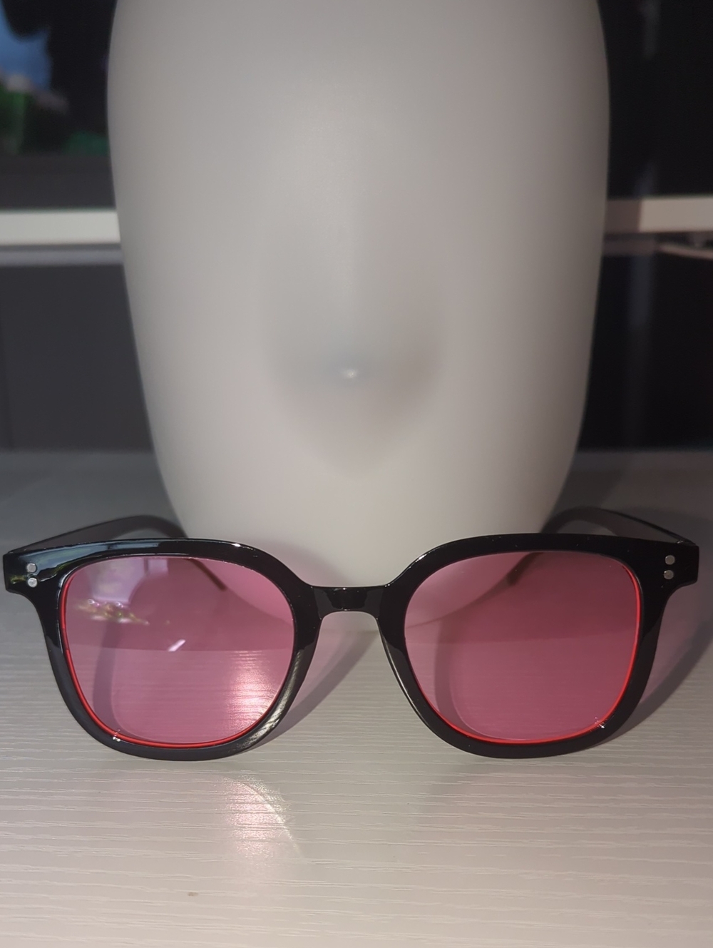 Classic Black Frame Sunglasses with Pink Lenses